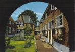 M26 Gelopen ansichtkaart Leiden St Annahofje, Ophalen of Verzenden, 1980 tot heden, Gelopen, Zuid-Holland
