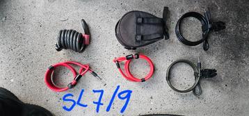 Diverse insteekkabels Axa SL7, SL9 en Axa defender. beschikbaar voor biedingen