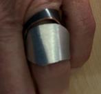 Tip feestdagen : Bijzondere ring, Overige materialen, Nieuw, Ophalen of Verzenden, Kleiner dan 17
