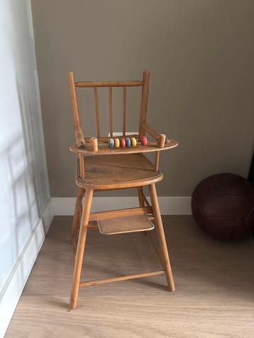 Houten Speelstoeltje met Kralen beschikbaar voor biedingen