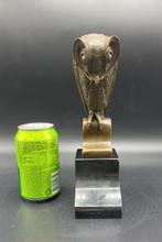 Bronzen uil op een marmeren voet., Ophalen of Verzenden