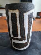 Keramische vaars van Dirk Staf, Ophalen