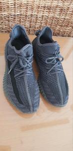 Herensneaker Yeezy grijs mt 47, Kleding | Heren, Schoenen, Overige kleuren, Ophalen of Verzenden, Zo goed als nieuw, Adidas Yeezy