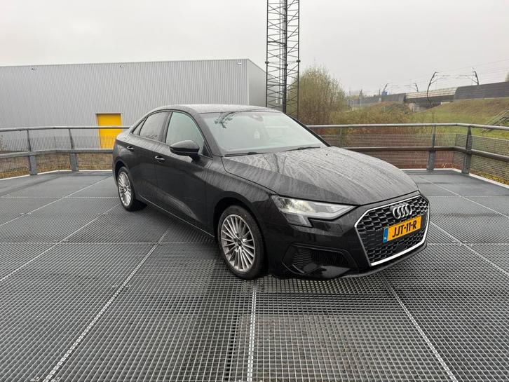 Audi A3 Limousine 35 TFSI S-Line LEDER/NAVI/CAMERA/LED 2022, Auto's, Audi, Bedrijf, A3, Achteruitrijcamera, Adaptieve lichten