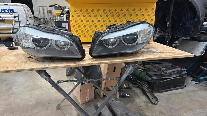 Bmw 5 serie 2010-2014  F10, F11 koplampen xenon meesturend, Auto-onderdelen, Verlichting, BMW, Ophalen of Verzenden