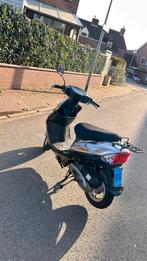 Een hele mooie scooter met weinig km!, Ophalen, Overige modellen, Zo goed als nieuw, Benzine