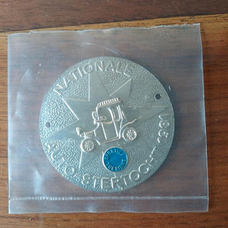 Auto Rally Badge Nationale Auto-Stertocht 1981, Verzamelen, Automerken, Motoren en Formule 1, Nieuw, Auto's, Ophalen of Verzenden