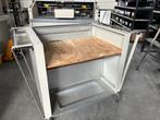 Werktafel op wielen. 2 stuks beschikbaar, Doe-het-zelf en Verbouw, Werkbanken, Ophalen, Gebruikt