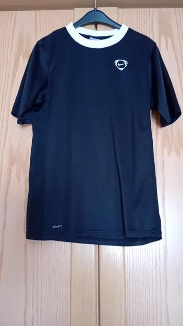 sportshirt   Nike   Umbro   Adidas  sportkleding beschikbaar voor biedingen