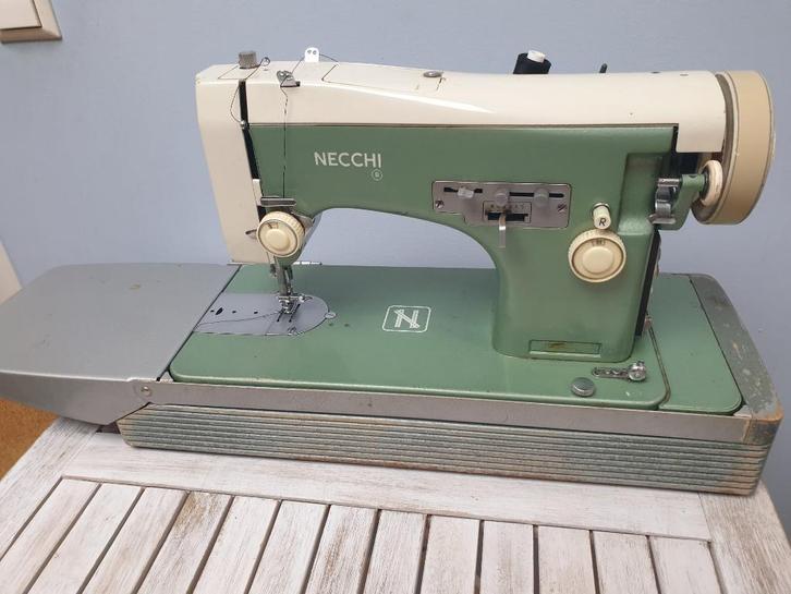 Necchi Naaimachine - Werkend & Compleet, Antiek en Kunst, Antiek | Naaimachines, Ophalen