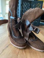 Bruine suede laarzen met hak en leren veters maat 39, Bruin, Lage of Enkellaarzen, Ophalen of Verzenden, Onbekend