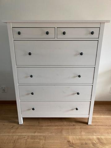 Ikea hemnes kast gebruikt, maar kan nog prima mee beschikbaar voor biedingen