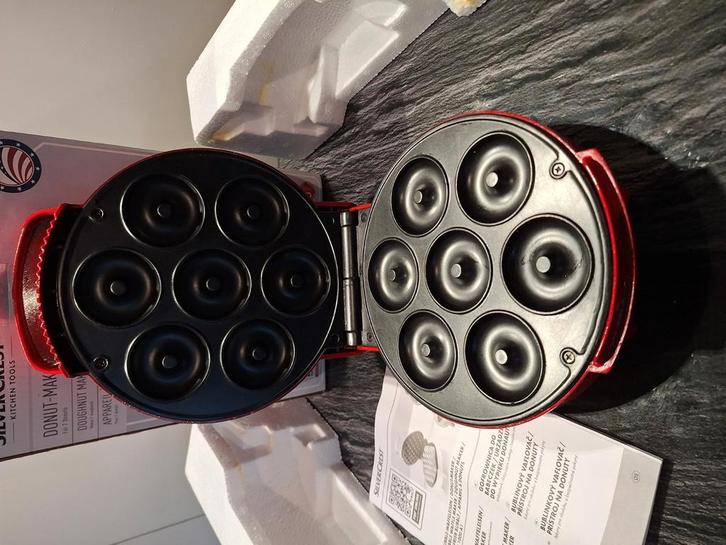 Silvercrest donut maker, Hobby en Vrije tijd, Taarten en Cupcakes maken, Zo goed als nieuw, Bakvorm, Cupcakes, Ophalen of Verzenden