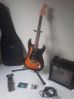Squier Stratocaster Roland Cube 15 en alle toebehoren, Muziek en Instrumenten, Ophalen, Fender, Met versterker, Zo goed als nieuw