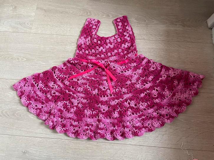 Gehaakt Baby Jurkje - Handgemaakt. Maat ca. 80/86, Kinderen en Baby's, Babykleding | Overige, Nieuw, Meisje, Ophalen of Verzenden