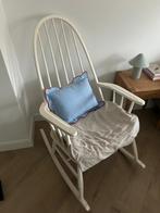 Schommelstoel van hout, Ophalen, Riet of Rotan, Gebruikt, Wit