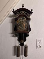Antieke Wandklok met Maanstand, Ophalen