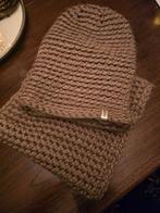 Wollen muts met bijpassende wollen kol sjaal. Bellen Bonnet., Ophalen of Verzenden
