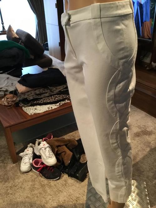 ESCADA jeans maat xs origineel ZGAN, Kleding | Dames, Spijkerbroeken en Jeans, Zo goed als nieuw, W27 (confectie 34) of kleiner