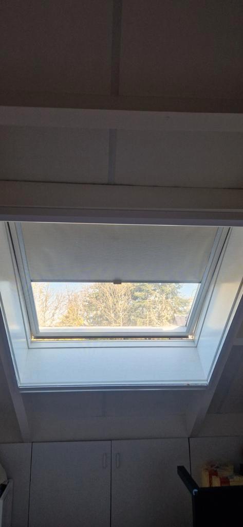 Velux verduisterend rolgordijn z.g.a.n., Huis en Inrichting, Stoffering | Gordijnen en Lamellen, Zo goed als nieuw, Minder dan 100 cm