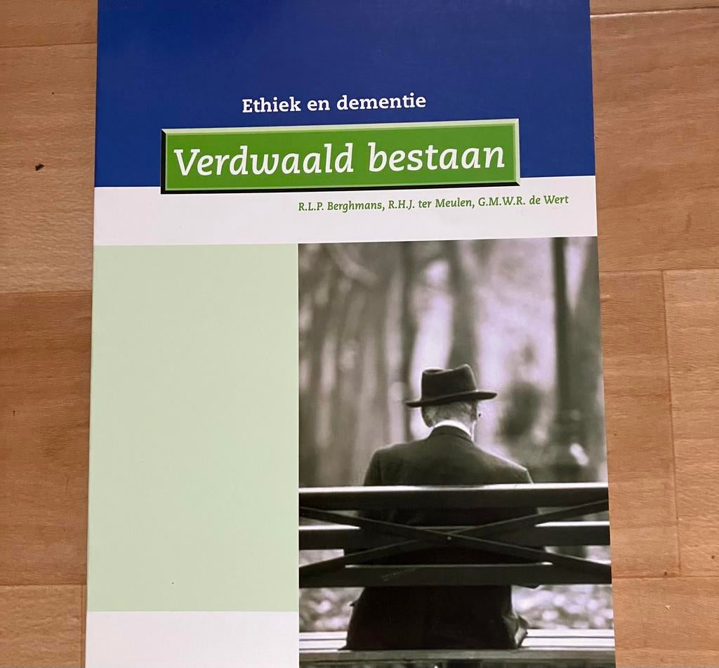 Ethiek en dementie - Verdwaald bestaan, Ophalen of Verzenden, Zo goed als nieuw, Overige onderwerpen