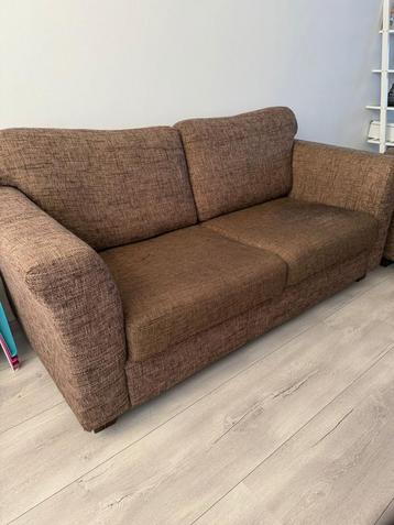 Complete bankset plus eethoek beschikbaar voor biedingen