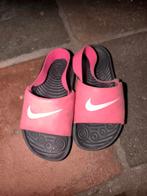 Nike kinder slippers - maat 27, Gebruikt, Meisje, Schoenen, Ophalen of Verzenden