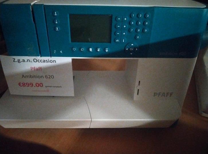 PFAFF ambition 620 - Jonge Occasion met IDT, Hobby en Vrije tijd, Naaimachines en Toebehoren, Zo goed als nieuw, Ophalen