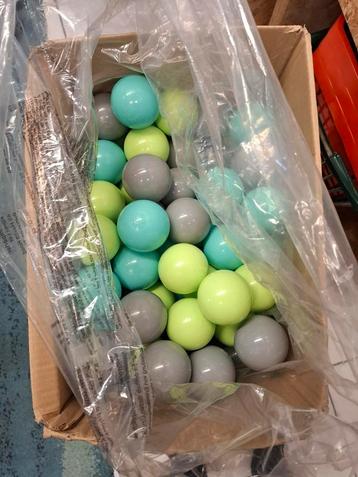 Speelballen 7cm - Kleurrijk Plezier! beschikbaar voor biedingen