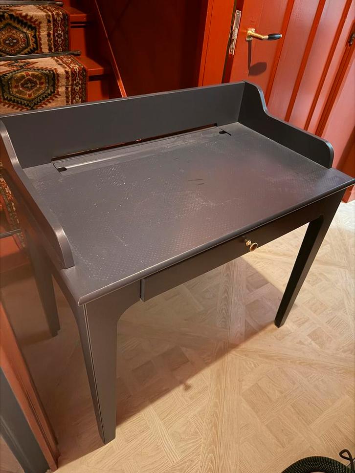 Lommarp Bureau - donkerblauw geschilderd, Huis en Inrichting, Bureaus, Gebruikt, Bureau, Ophalen