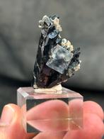 Yaogangxian fluorite on wolframite, Ophalen of Verzenden, Mineraal