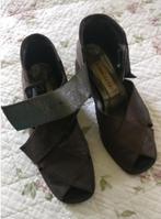 Bruine schoen met hoge brede hak. Merk: Donna Lisa Tucci., Kleding | Dames, Schoenen, Schoenen met lage hakken, Bruin, Ophalen of Verzenden