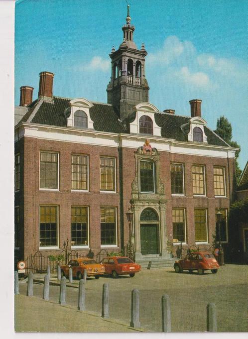 Edam Stadhuis met auto's, Verzamelen, Ansichtkaarten | Nederland, Ongelopen, Noord-Holland, Ophalen of Verzenden