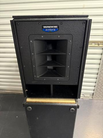 2 x Mackie SWA1501 15” actieve sub made in Italy RCF speaker beschikbaar voor biedingen