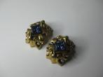 Vintage bling: goudleurige oorbellen met blauwe steen, Ophalen, Gebruikt, Blauw, Overige materialen