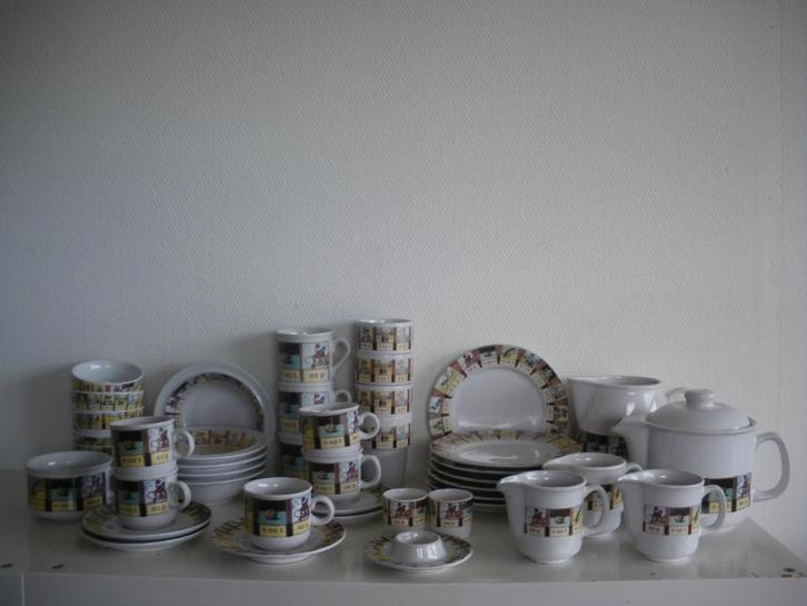Aap Noot Mies servies, Huis en Inrichting, Keuken | Servies, Zo goed als nieuw, Bord(en), Wedgwood, Aardewerk, Ophalen of Verzenden