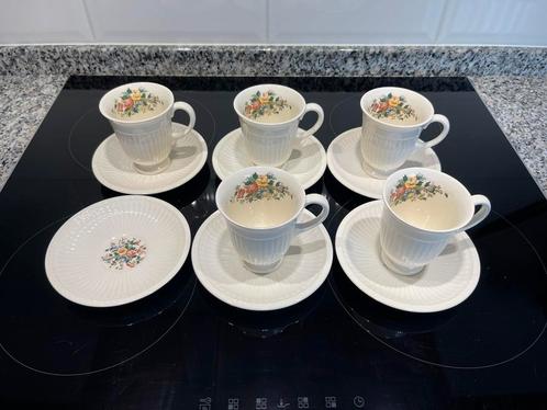 Wedgwood Conway, 5 espresso/koffie kopjes met 6 schotels, Huis en Inrichting, Keuken | Servies, Zo goed als nieuw, Kop(pen) en/of Schotel(s)