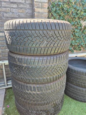 4x Goodyear ultragrip 235-40-18  beschikbaar voor biedingen