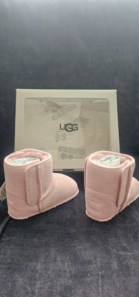 Schattige UGG Baby Laarsjes - Maat 04/05, Kinderen en Baby's, Babykleding | Schoentjes en Sokjes, Nieuw, Meisje, Laarsjes, Ophalen of Verzenden