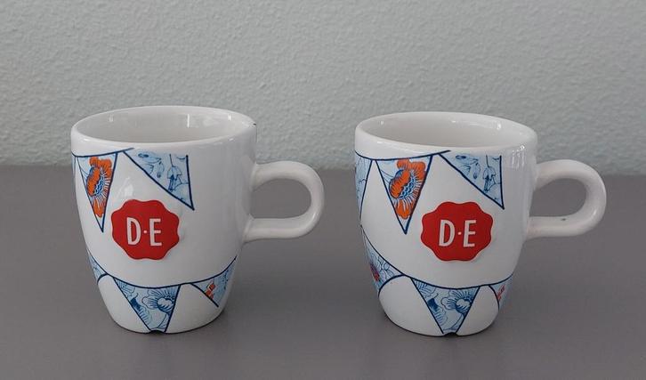 D.E. DOUWE EGBERTS C1000 Burendag Senseo mokjes, Huis en Inrichting, Keuken | Servies, Zo goed als nieuw, Kop(pen) en/of Schotel(s)