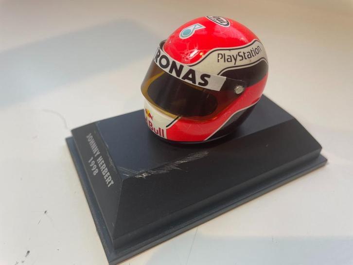 Helm Johnny Herbert Sauber 1998 1/8, Verzamelen, Automerken, Motoren en Formule 1, Zo goed als nieuw, Auto's, Ophalen of Verzenden