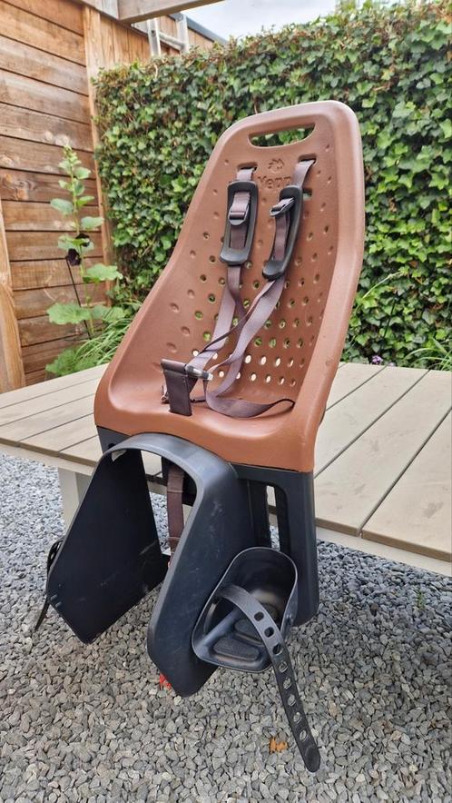 Yepp Maxi achterstoeltje, Fietsen en Brommers, Fietsaccessoires | Fietsstoeltjes, Gebruikt, Achterzitje, 15 t/m 25 kg, Voetsteuntjes