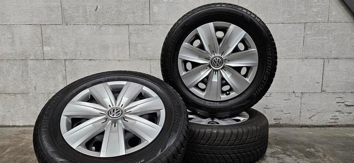 16" VW T-Roc originele velgen Bridgestone winterbanden, Auto-onderdelen, Banden en Velgen, Banden en Velgen, Winterbanden, 16 inch