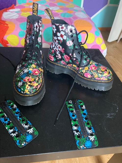 Dr Martens Floral Mash Up maat 40 nieuw, Kleding | Dames, Schoenen, Nieuw, Lage of Enkellaarzen, Overige kleuren, Ophalen