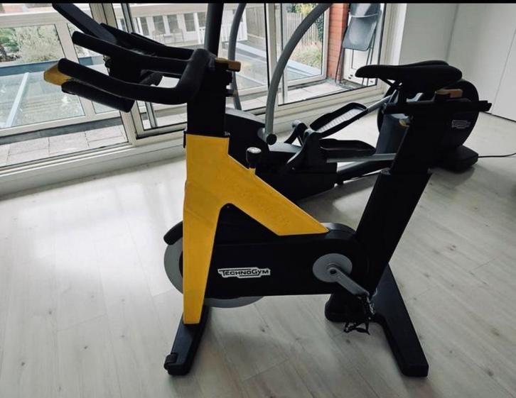SHOWROOM Technogym Group Cycle Connect DISPLAY  SPINNING, Doe-het-zelf en Verbouw, Werkbanken, Zo goed als nieuw, Ophalen of Verzenden