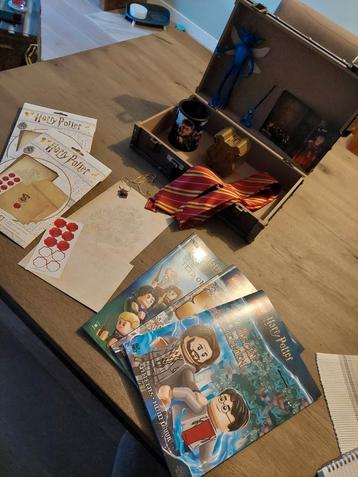 Kist met diverse Harry Potter spulen beschikbaar voor biedingen