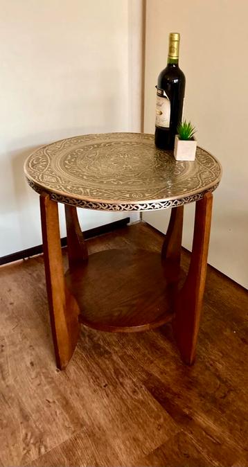 Amsterdamse School bijzettafel messing koper donker hout. beschikbaar voor biedingen