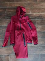 Nike tech trainingspak rood, Kleding | Heren, Sportkleding, Nike, Ophalen of Verzenden, Zo goed als nieuw, Maat 46 (S) of kleiner