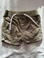 Jongens korte broek maat 68, Kinderen en Baby's, Babykleding | Maat 68, Ophalen of Verzenden, Zo goed als nieuw, Jongetje, Broekje