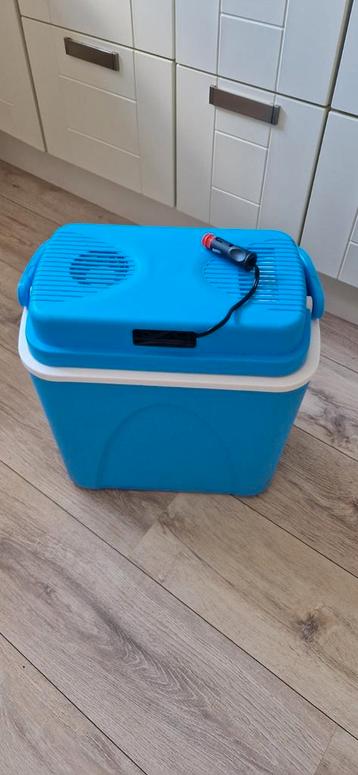 Koelbox ConnaBride Passief 12 V Blauw 22 l

 beschikbaar voor biedingen
